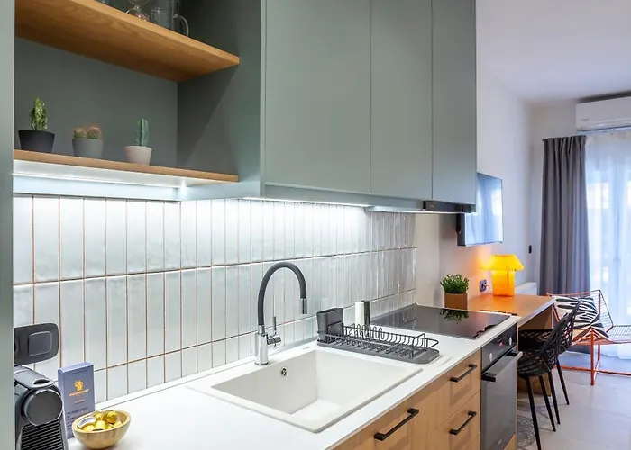 Mazi Charilaou 2,2 *