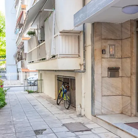 Mazi Charilaou 2,2 Apartamento